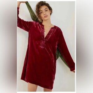 Anthropologie Melody Velvet Tunic Dress in Raspberry Pink Burgundy Color Size:M